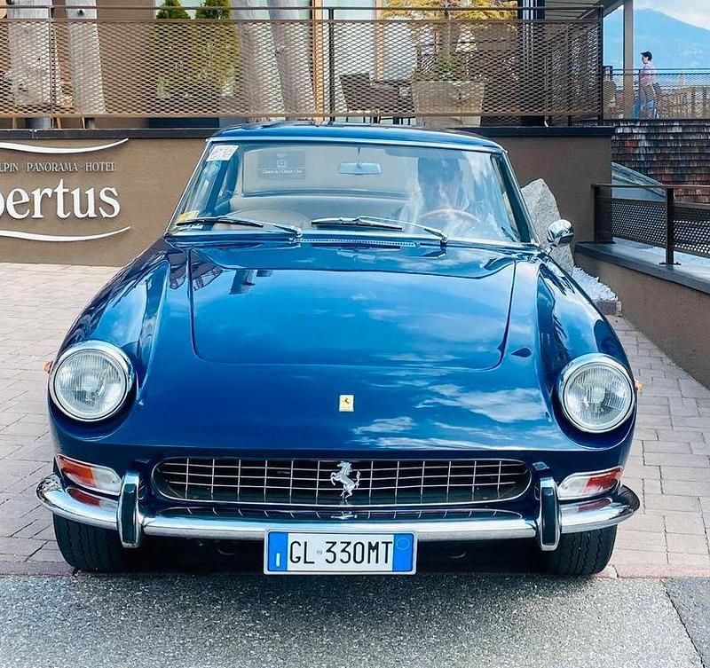 Gebraucht Ferrari 330 300 PS (220 kW) 1966 Blau Coupé