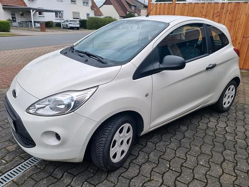 Weiß Gebraucht 2015 Ford Ka Kleinwagen | 2.799 € (Guter Preis) - Bild 1/4