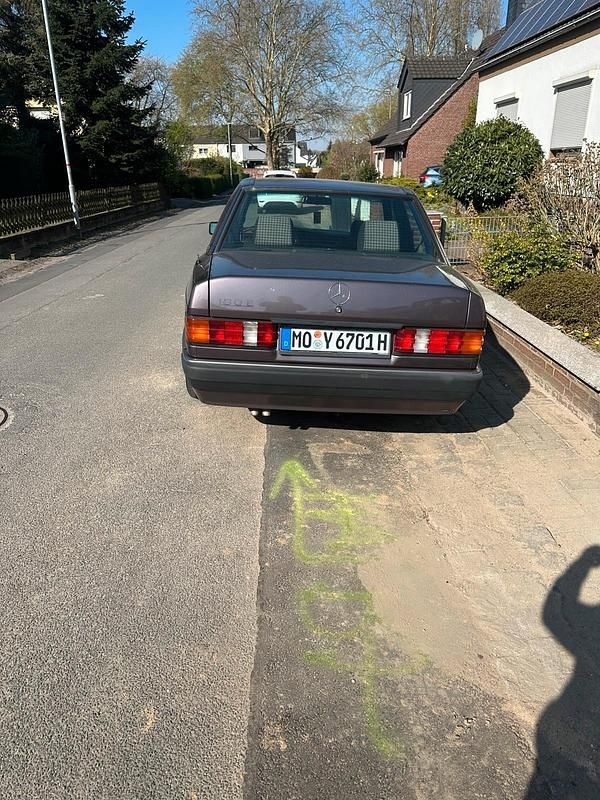 Andere farben Gebraucht 1991 Mercedes 190 Sportline Limousine | 7.650 € - Bild 1/4