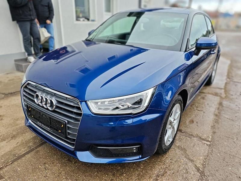 Gebraucht Audi A1 95 PS (69 kW) 2015 Blau Kleinwagen