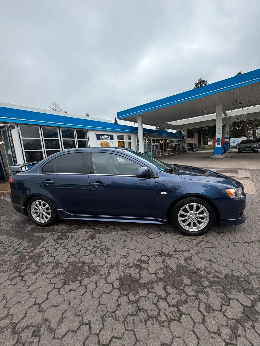 Usata Mitsubishi Lancer 143 CV (105 kW) 2007 Blu Berlina