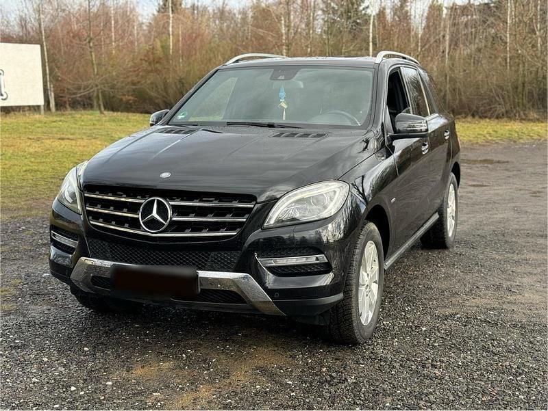 Gebraucht Mercedes ML250 204 PS (150 kW) 2012 Schwarz SUV