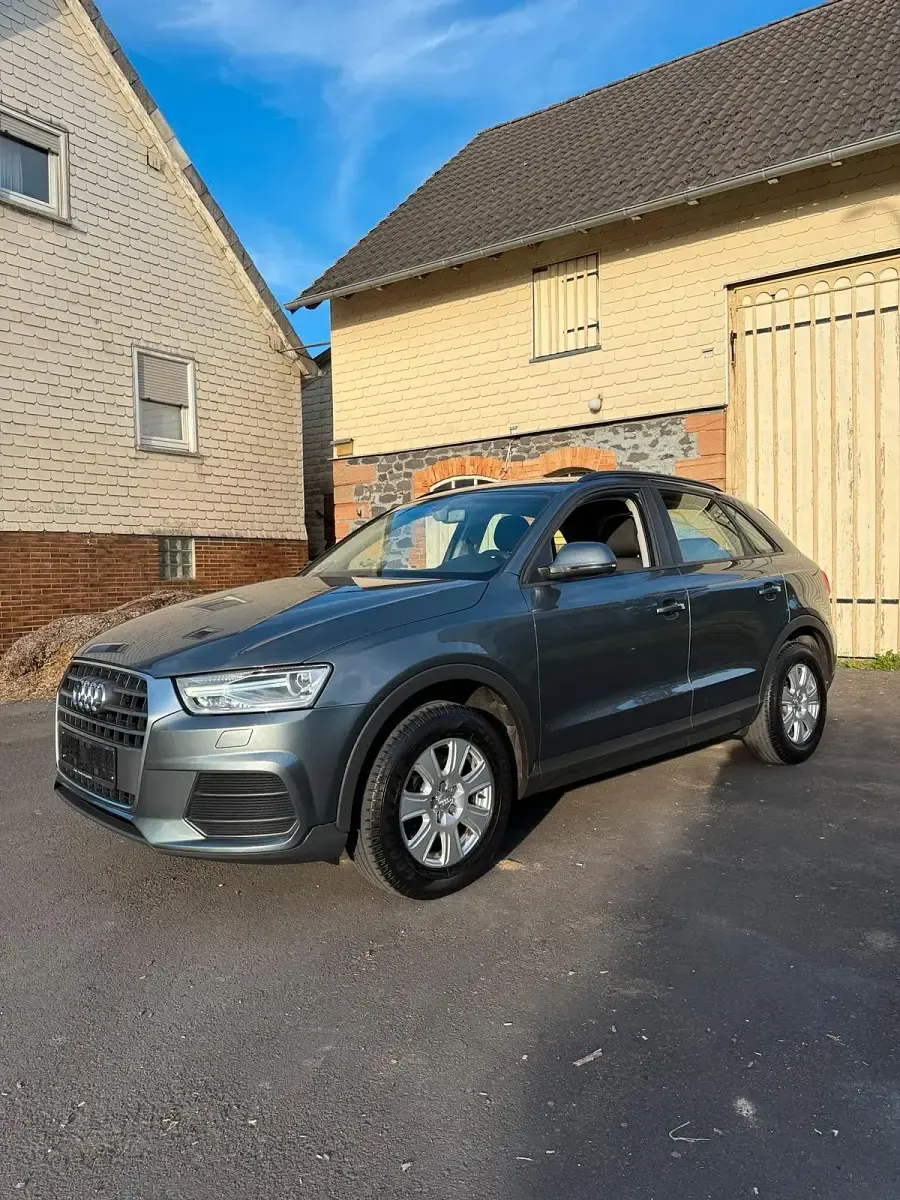 Gebraucht Audi Q3 150 PS (110 kW) 2016 Grau SUV
