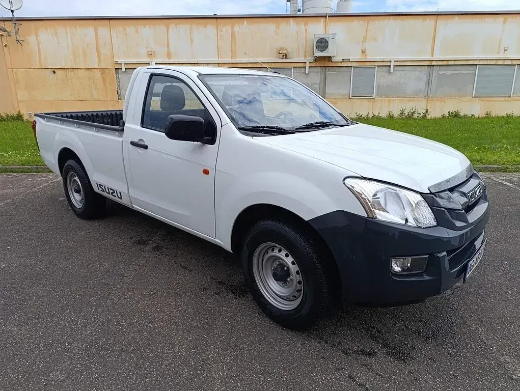 Second-hand Isuzu Pick up 163 CP (119 kW) 2016 Alb Pickup