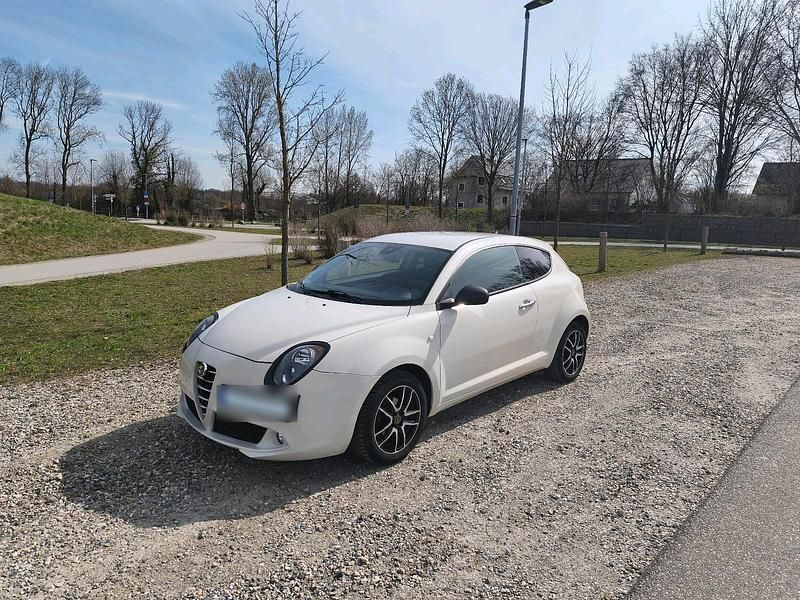 Gebraucht Alfa Romeo MiTo 69 PS (50 kW) 2015 Weiß Kleinwagen