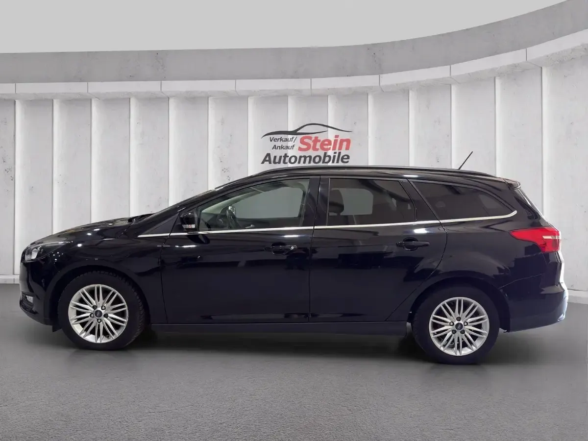 Usata Ford Focus Cool & Connect 125 CV (91 kW) 2018 Nero Berlina