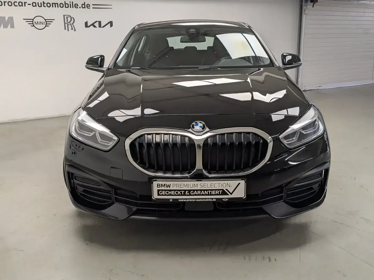 Gebraucht BMW 118 Advantage 136 PS (100 kW) 2022 Schwarz Kleinwagen