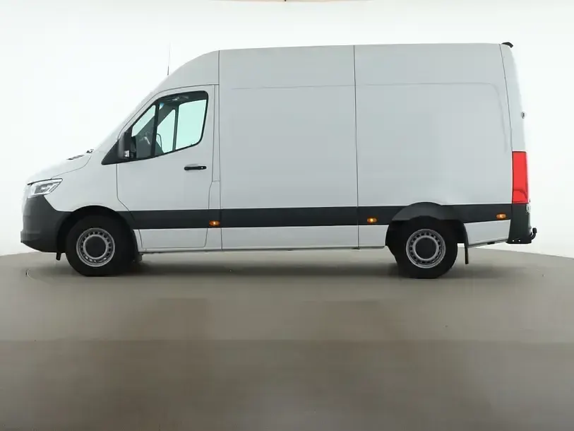 Gebraucht Mercedes Sprinter 190 PS (139 kW) 2025 Weiß Van