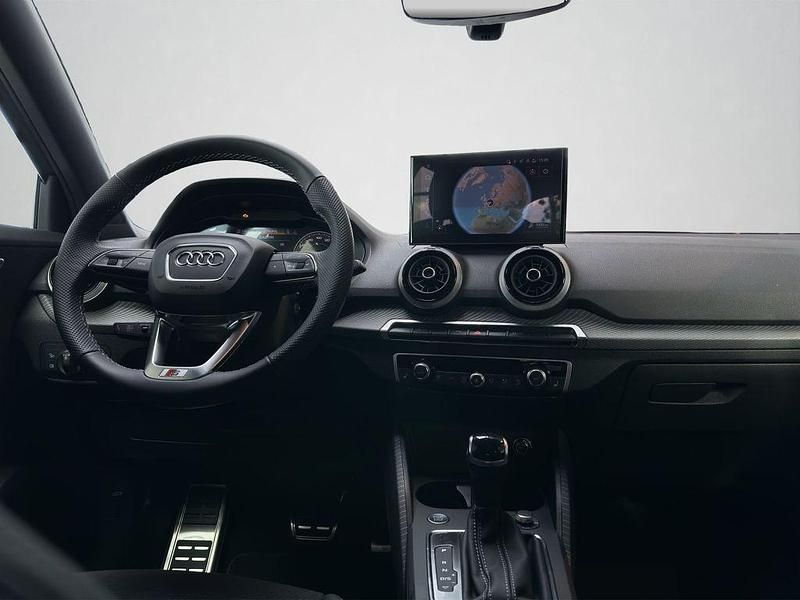 Neu Audi Q2 S-Line 150 PS (110 kW) 2026 Grau SUV