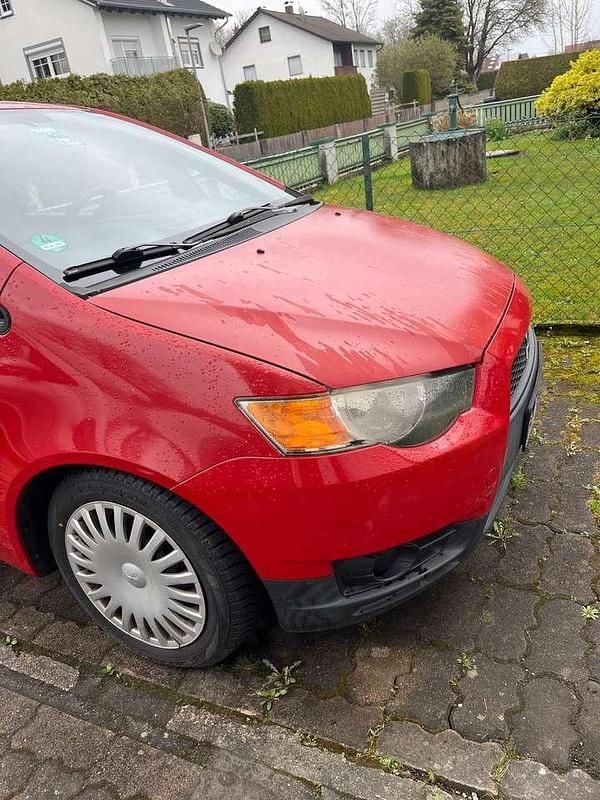 Gebraucht Mitsubishi Colt Intense 95 PS (69 kW) 2009 Rot Kleinwagen