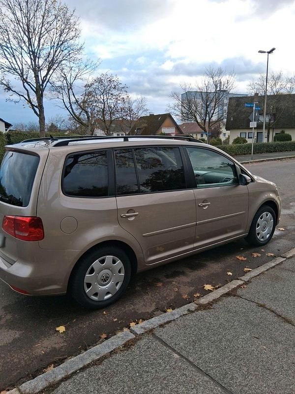 Gebraucht VW Touran 105 PS (77 kW) 2014 Beige Van / Kleinbus