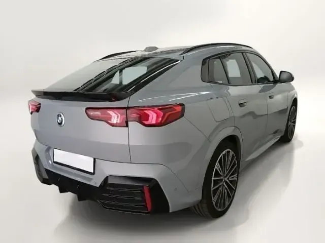 Gebraucht BMW X2 M Sport 163 PS (119 kW) 2025 Brooklyn grau SUV