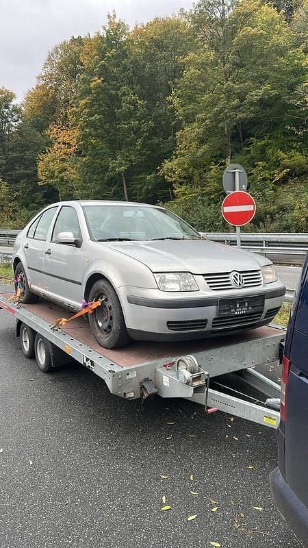 Silber Gebraucht 1999 VW Bora Limousine | 350 € (Superpreis) - Bild 1/3