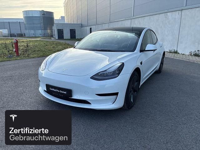 Weiß Gebraucht 2021 Tesla Model 3 RWD Limousine | 25.100 € (Fairer Preis) - Bild 1/4