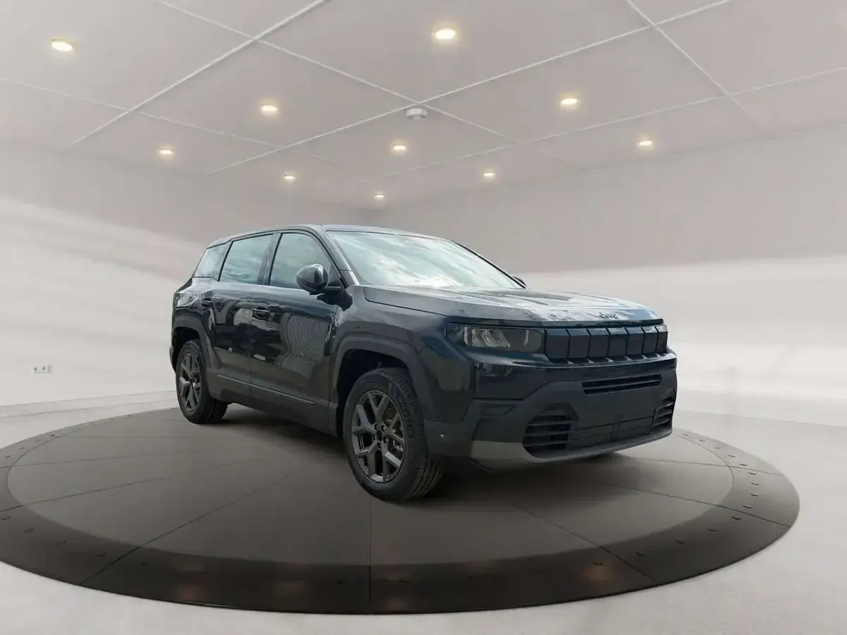 Neu Jeep Compass Altitude 145 PS (106 kW) 2026 Vulcano black metallic 533 SUV