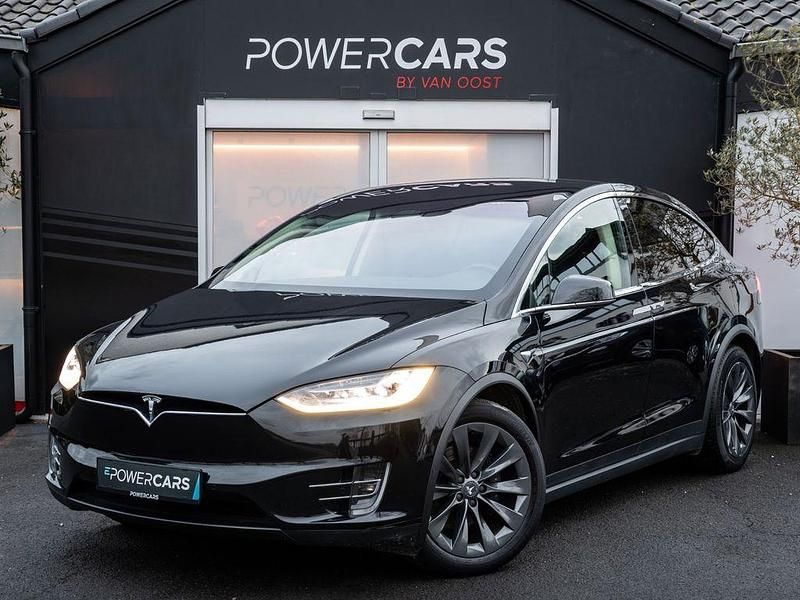 Second-hand Tesla Model X 244 kW (332 CP) 2017 Negru SUV