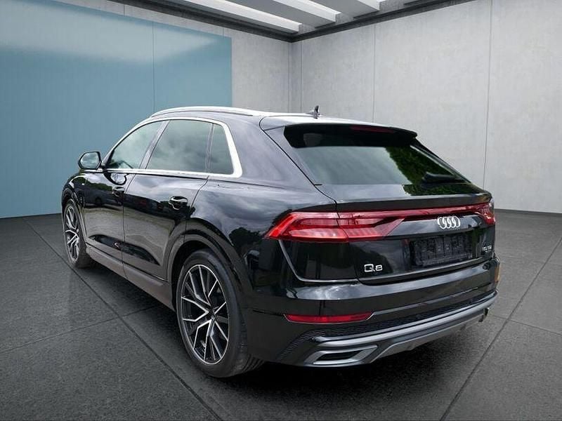 Gebraucht Audi Q8 286 PS (210 kW) 2022 Schwarz SUV