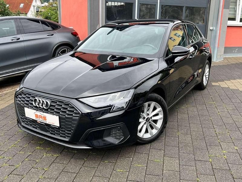 Brillantschwarz Gebraucht 2022 Audi A3 Limousine | 22.290 € (Guter Preis) - Bild 1/4
