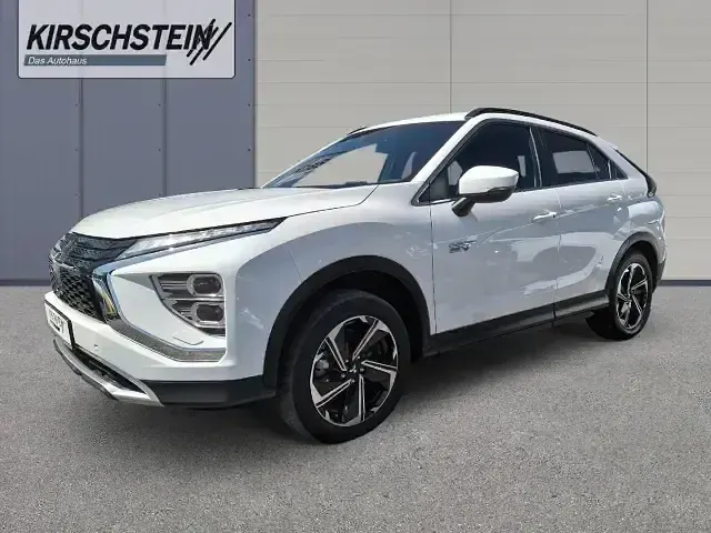 Gebraucht Mitsubishi Eclipse Cross Plus 188 PS (138 kW) 2022 Weiss SUV