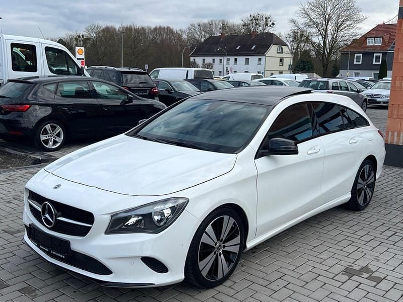 Weiß Gebraucht 2018 Mercedes CLA200 Night Kombi | 17.499 € (Guter Preis) - Bild 1/4