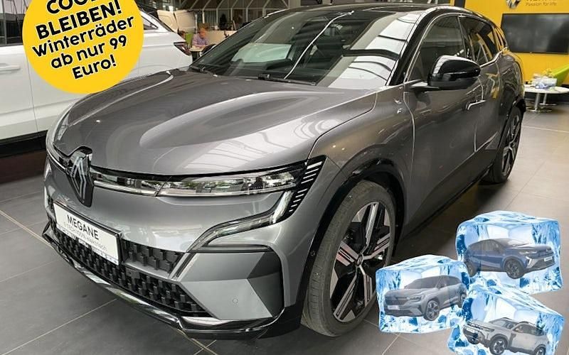 Grau Gebraucht 2022 Renault Mégane Komfort Limousine | 32.790 € (Etwas zu teuer) - Bild 1/4