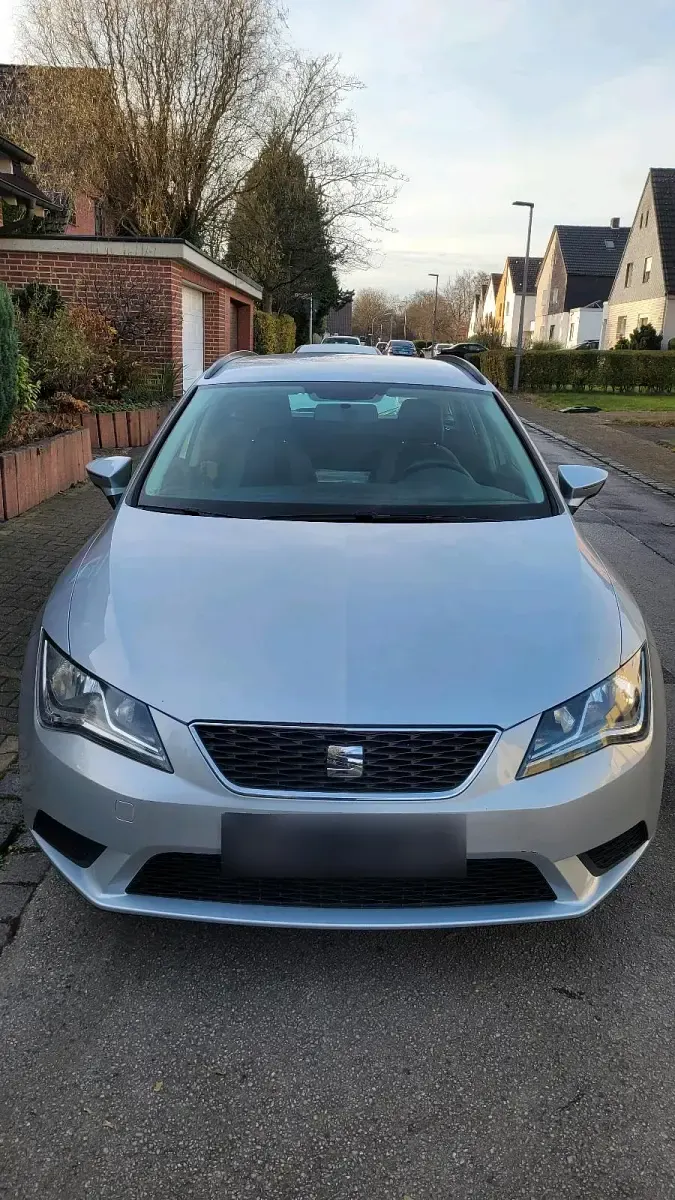 Używany Seat Leon 100 KM (73 kW) 2016 Srebrny Kombi