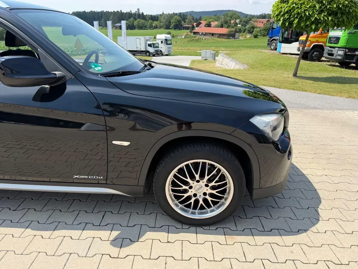 Gebraucht BMW X1 xLine 177 PS (130 kW) 2012 Schwarz SUV