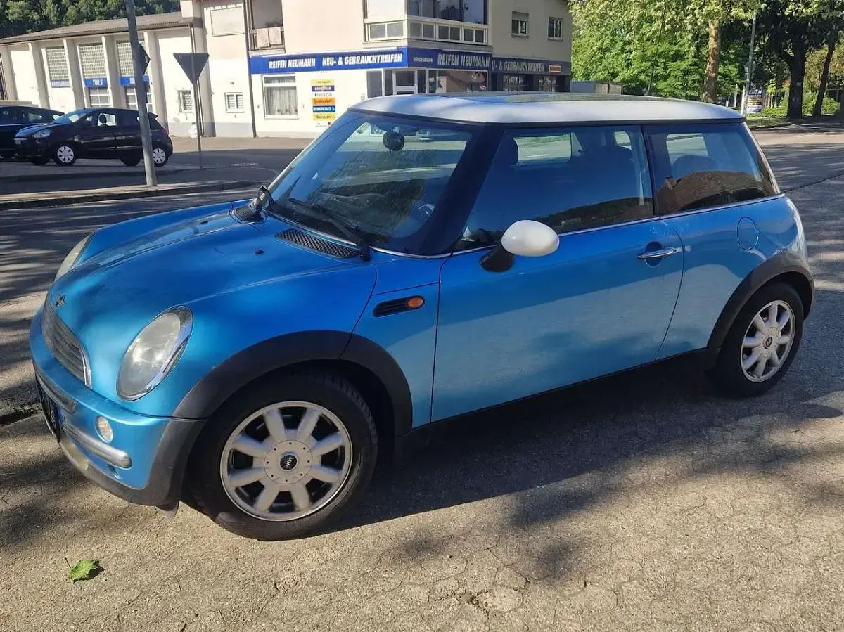 Usata Mini Cooper 116 CV (85 kW) 2004 Blu Utilitaria