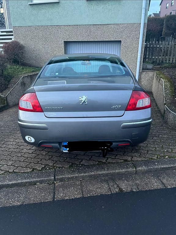 Gebraucht Peugeot 407 125 PS (91 kW) 2008 Grau Limousine