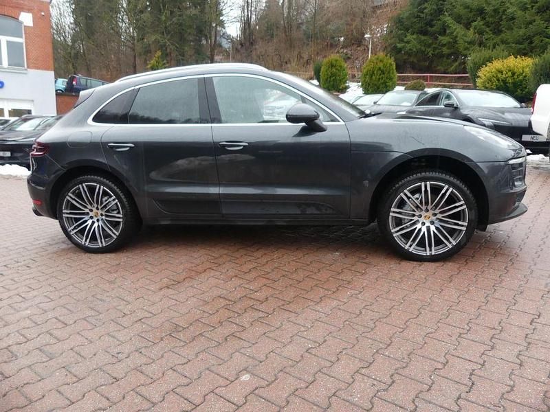 Gebraucht Porsche Macan 258 PS (189 kW) 2016 Grau (metallic) SUV