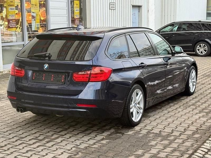 Gebraucht BMW 325 Performance 218 PS (160 kW) 2014 Blau Limousine