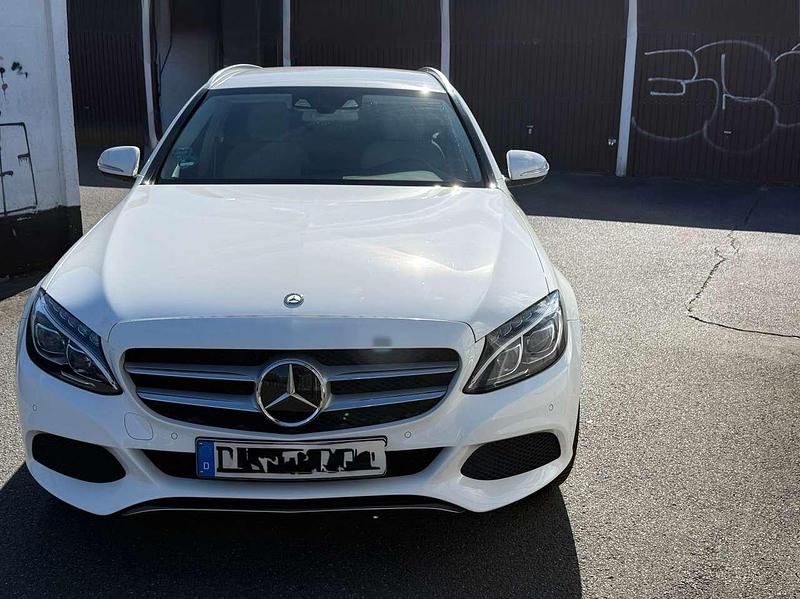 Second-hand Mercedes C180 Avantgarde 156 CP (114 kW) 2015 Alb Break