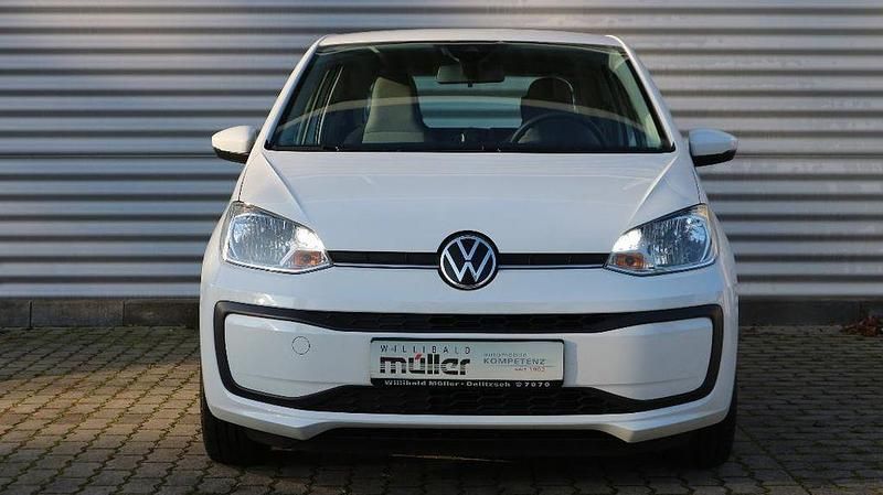 Second-hand VW up! 65 CP (47 kW) 2021 Alb Hatchback