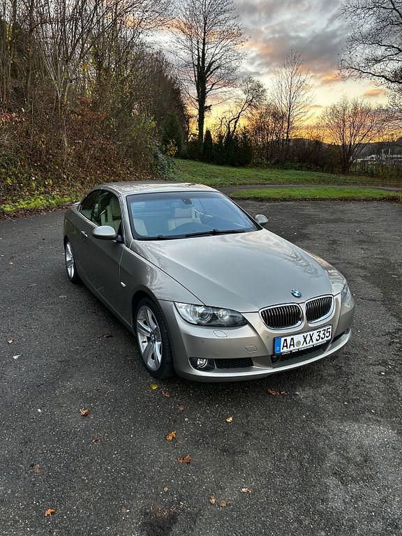 Gebraucht BMW 335 Cabriolet 306 PS (225 kW) 2008 Gold Cabrio