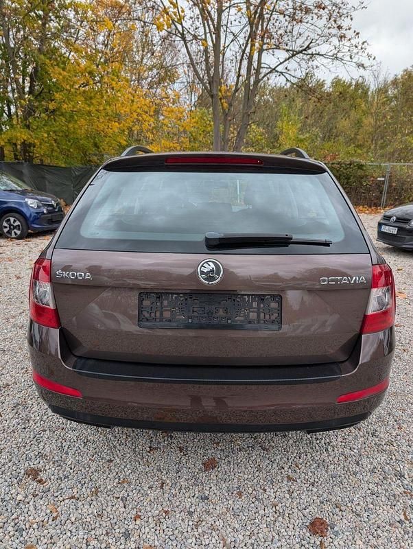 Gebraucht Skoda Octavia 105 PS (77 kW) 2014 Braun Kombi