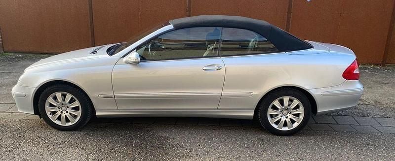 Silber Gebraucht 2008 Mercedes CLK200 Elegance Cabrio | 10.000 € (Guter Preis) - Bild 1/4