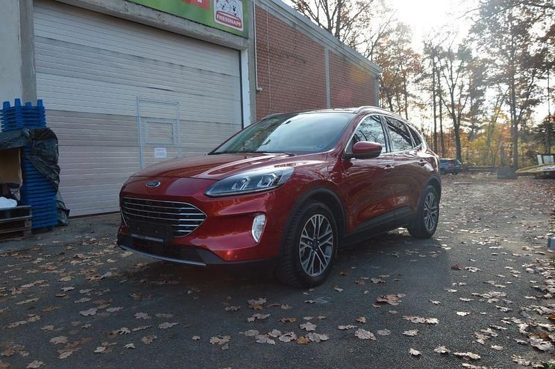 Rot Gebraucht 2020 Ford Kuga Titanium SUV | 15.900 € (Guter Preis) - Bild 1/4