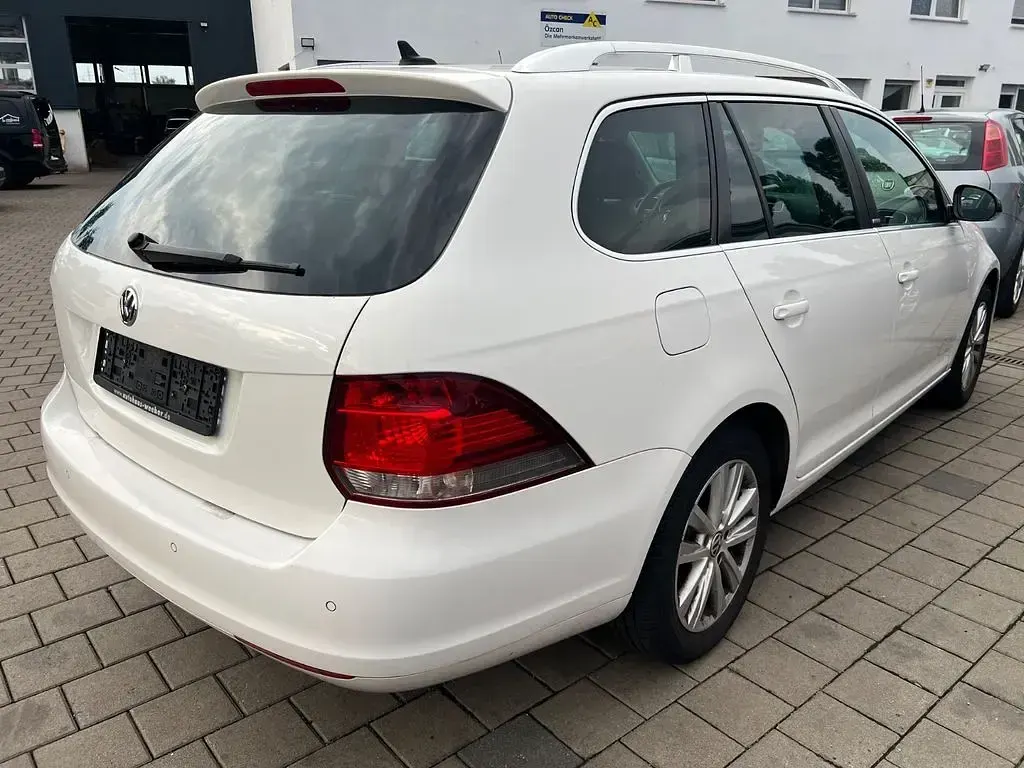Gebraucht VW Golf VI Style 105 PS (77 kW) 2012 Weiß Kombi