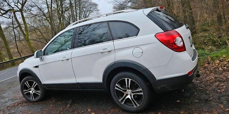 Weiß Gebraucht 2012 Chevrolet Captiva LT SUV | 5.100 € (Guter Preis) - Bild 1/4