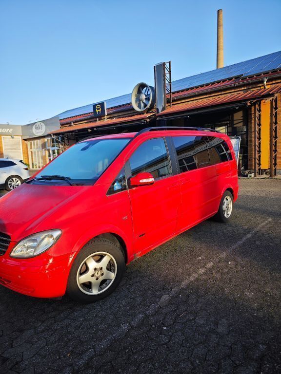 Rot Gebraucht 2006 Mercedes Viano Van / Kleinbus | 5.000 € (Superpreis) - Bild 1/4