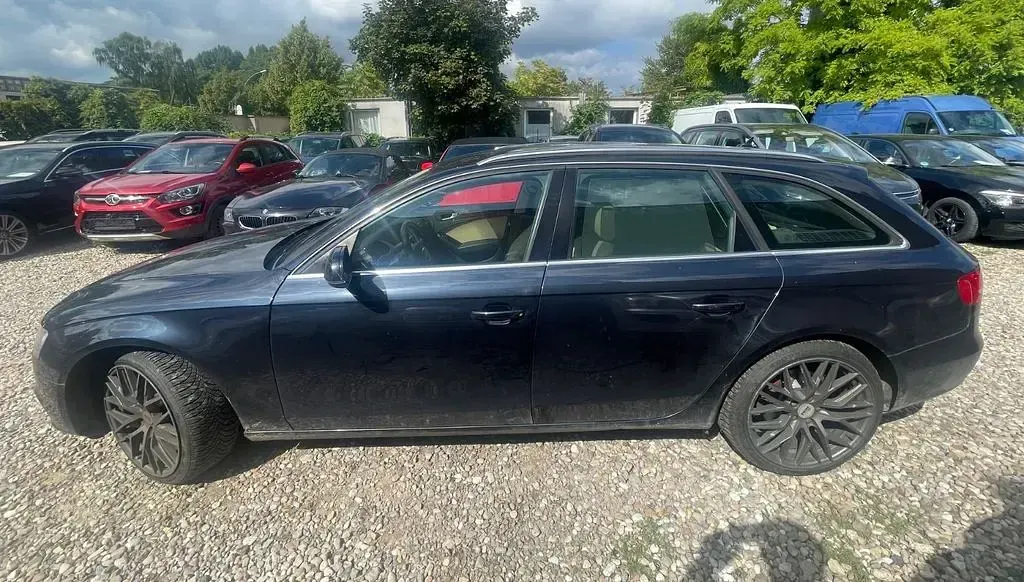 Gebraucht Audi A4 Attraction 245 PS (180 kW) 2012 Blau Kombi