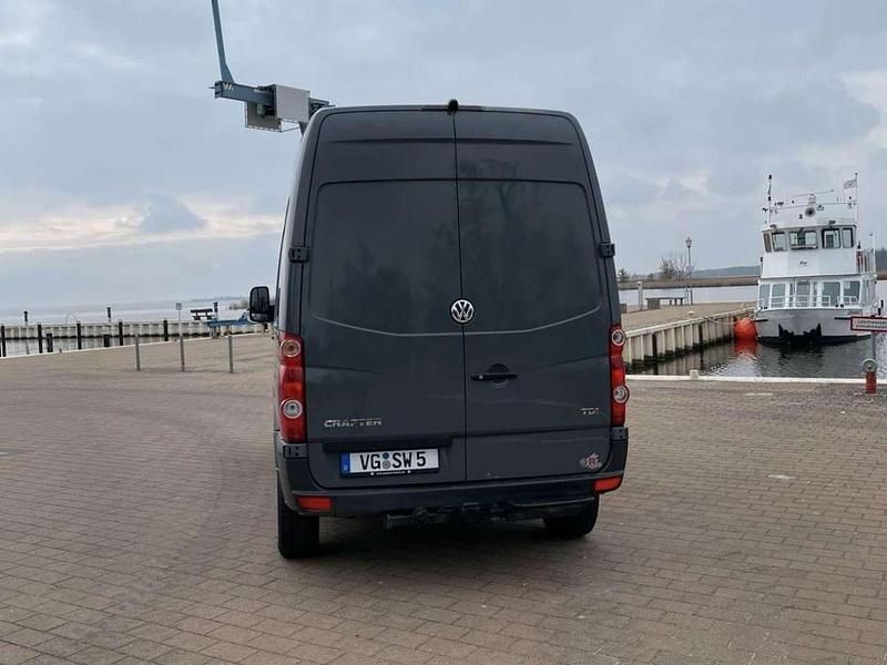 Gebraucht VW Crafter 136 PS (100 kW) 2014 Grau Van
