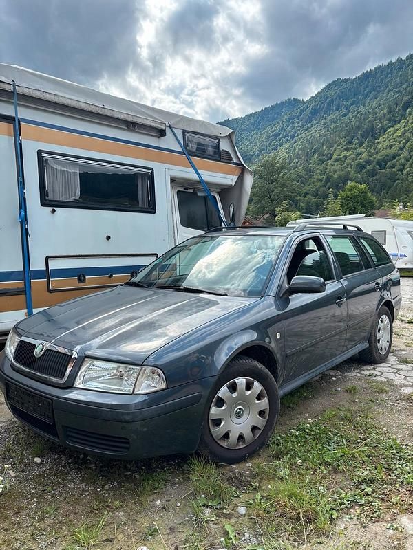 Grau Gebraucht 2007 Skoda Octavia Tour Kombi | 1.750 € (Guter Preis) - Bild 1/4