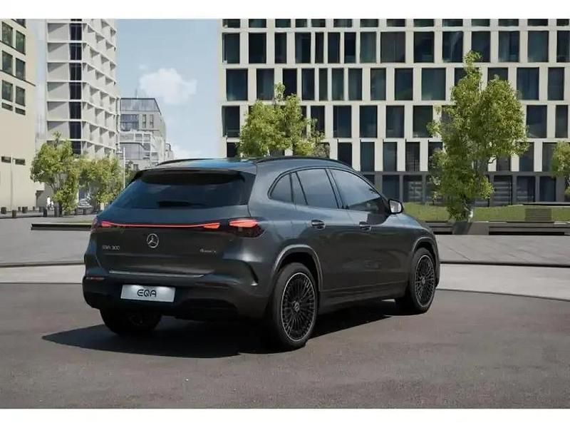 Gebraucht Mercedes EQA300 AMG 167 kW (228 PS) 2025 Grau metalliclack mountaingrau SUV