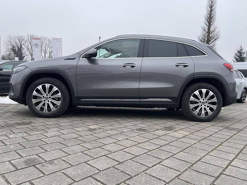 Gebraucht Mercedes EQA250 Progressive 139 kW (190 PS) 2021 Grau SUV