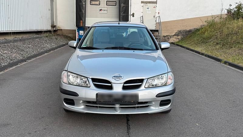Silber Gebraucht 2002 Nissan Almera Kleinwagen | 3.199 € (Teuer) - Bild 1/4