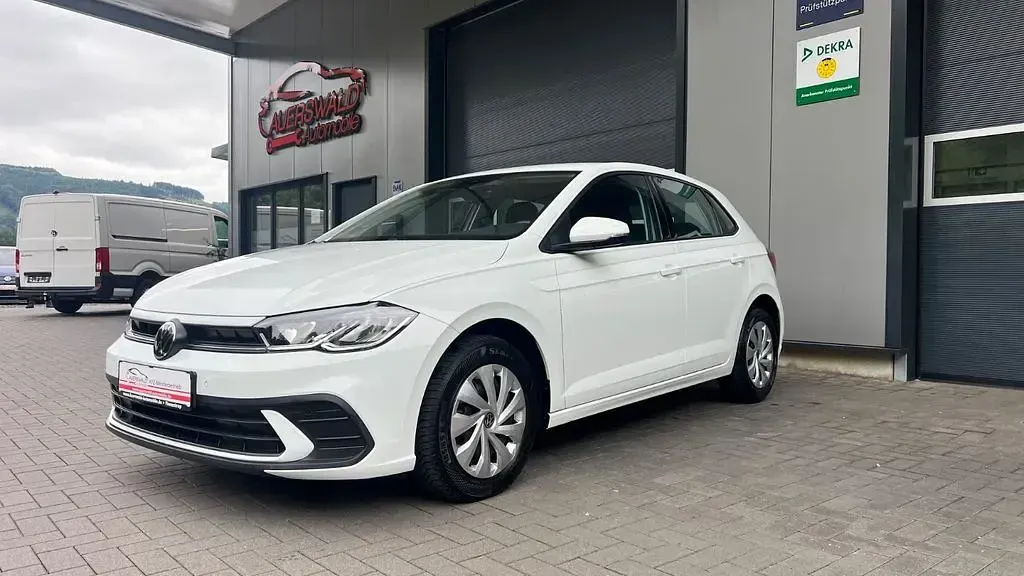 Gebraucht VW Polo Life 80 PS (58 kW) 2023 Weiß Kleinwagen