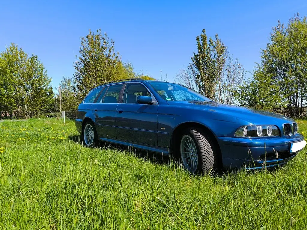Second-hand BMW 520 170 CP (125 kW) 2002 Albastru Break