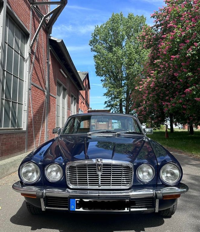 Gebraucht Jaguar XJ12 287 PS (211 kW) 1978 Blau Limousine