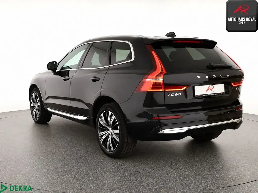 Gebraucht Volvo XC60 Plus 197 PS (144 kW) 2023 Schwarz SUV